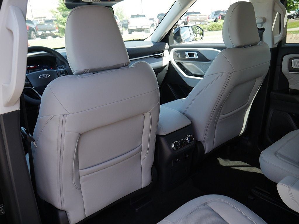 2026 Ford Explorer Platinum 4WD