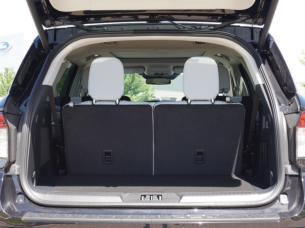 2026 Ford Explorer Platinum 4WD
