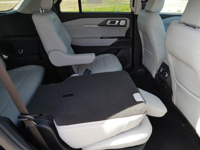 2026 Ford Explorer Platinum 4WD