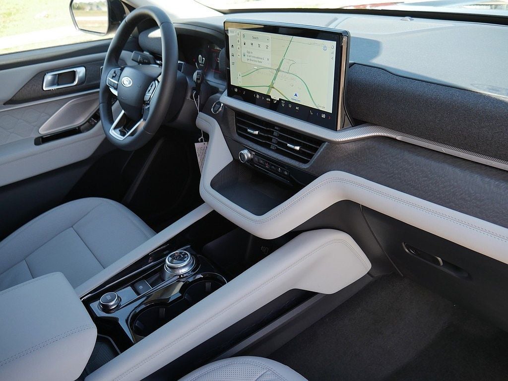 2026 Ford Explorer Platinum 4WD