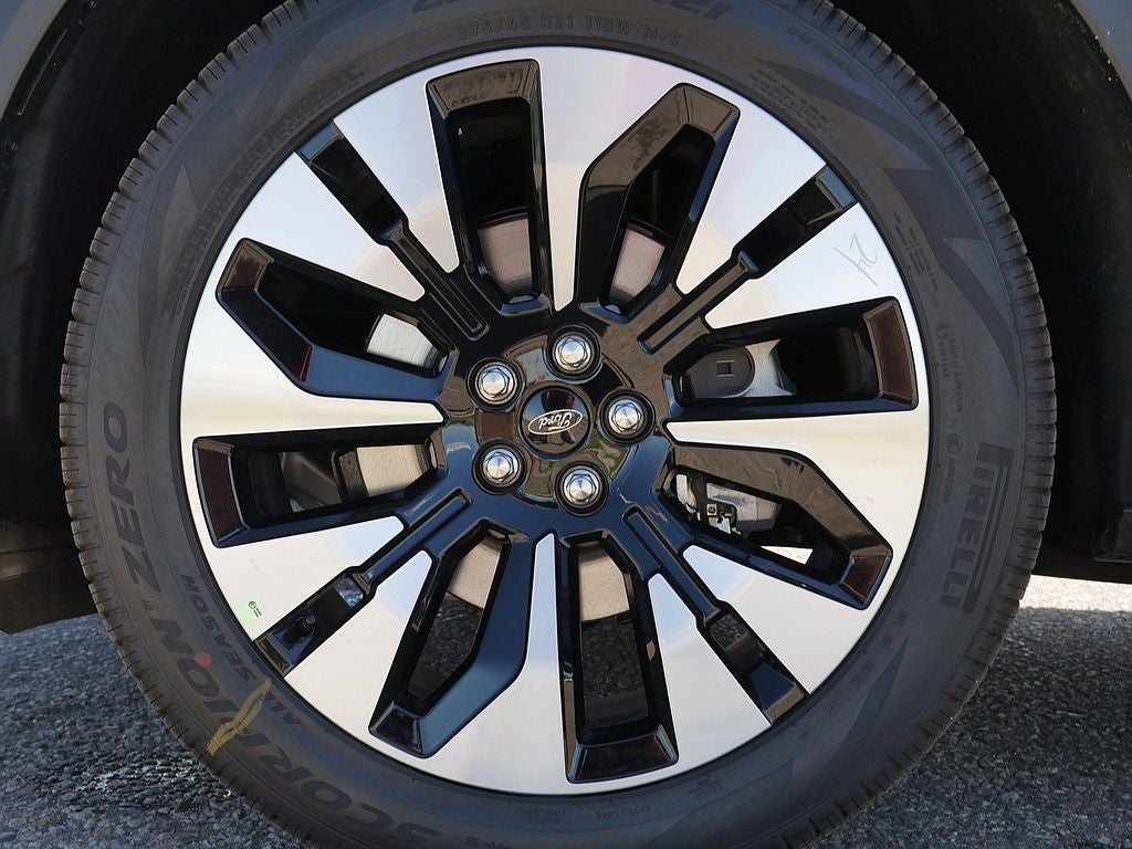 2026 Ford Explorer Platinum 4WD