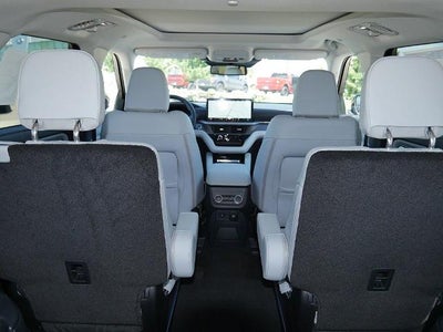 2026 Ford Explorer Platinum 4WD