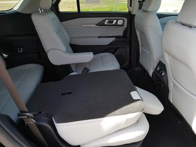 2026 Ford Explorer Platinum 4WD