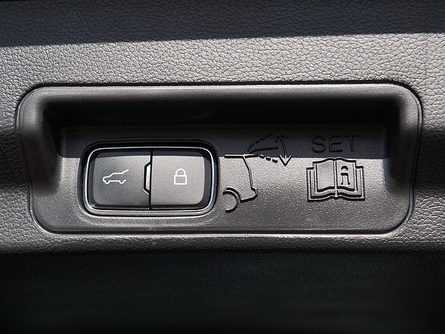 2025 Ford Explorer ST-Line AWD