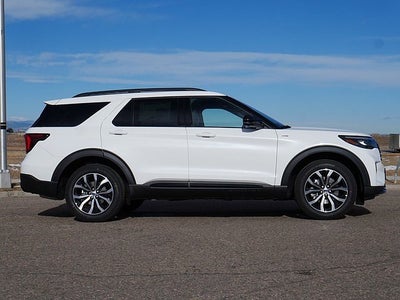 2026 Ford Explorer ST-Line 4WD