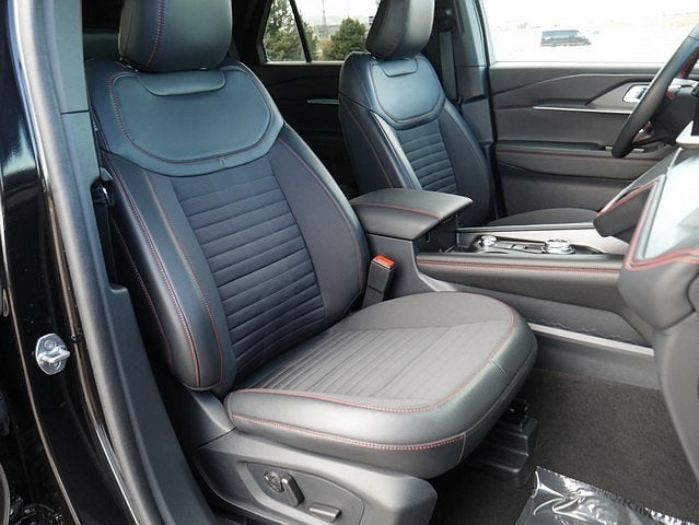 2025 Ford Explorer ST-Line AWD