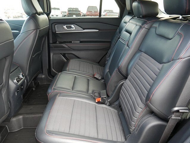 2025 Ford Explorer ST-Line AWD