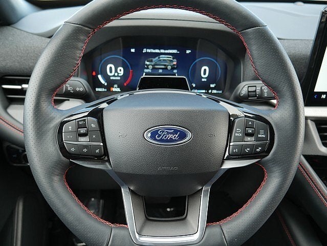 2025 Ford Explorer ST-Line AWD