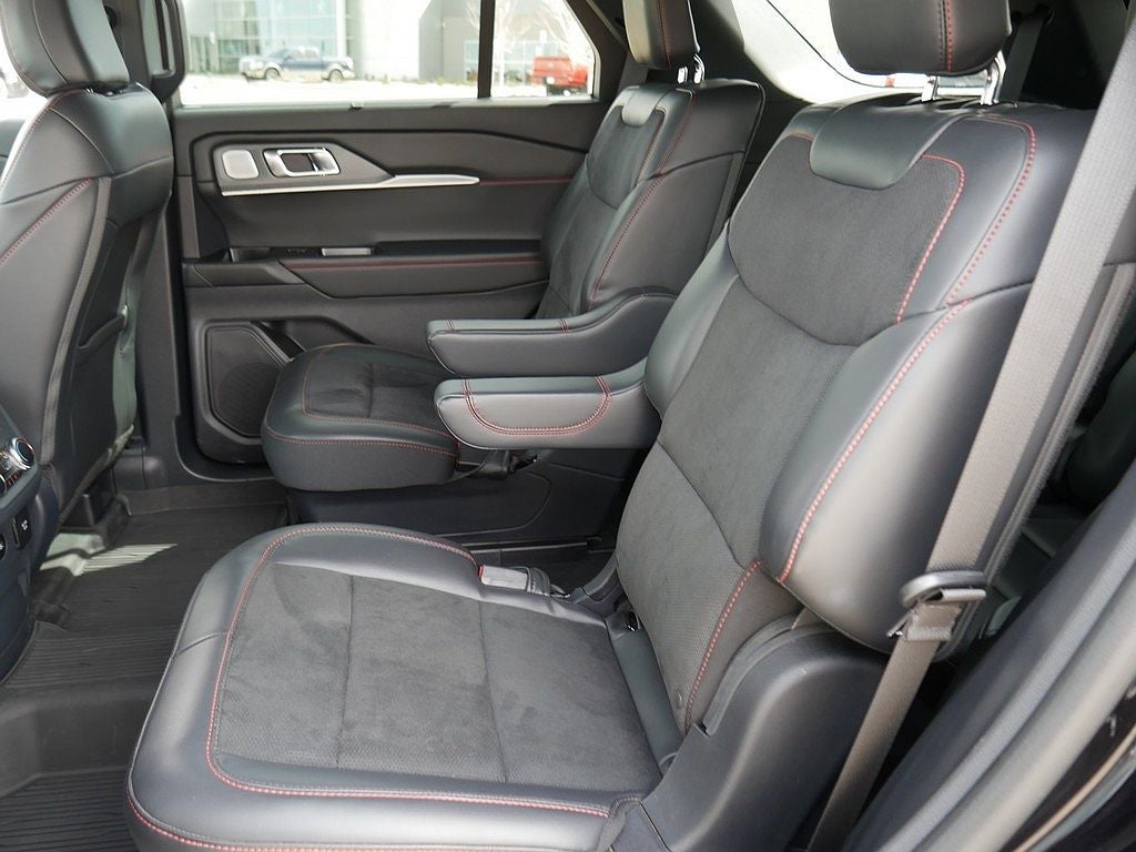 2025 Ford Explorer ST AWD