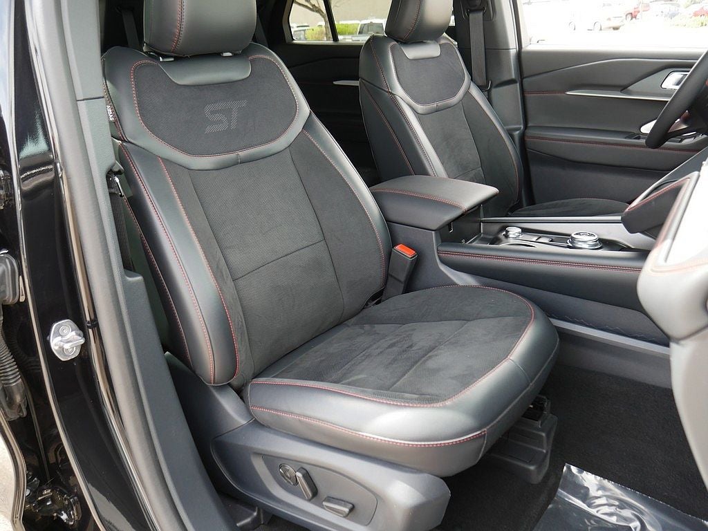 2025 Ford Explorer ST AWD