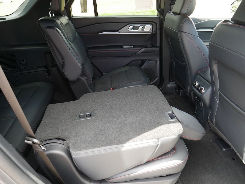 2026 Ford Explorer ST 4WD