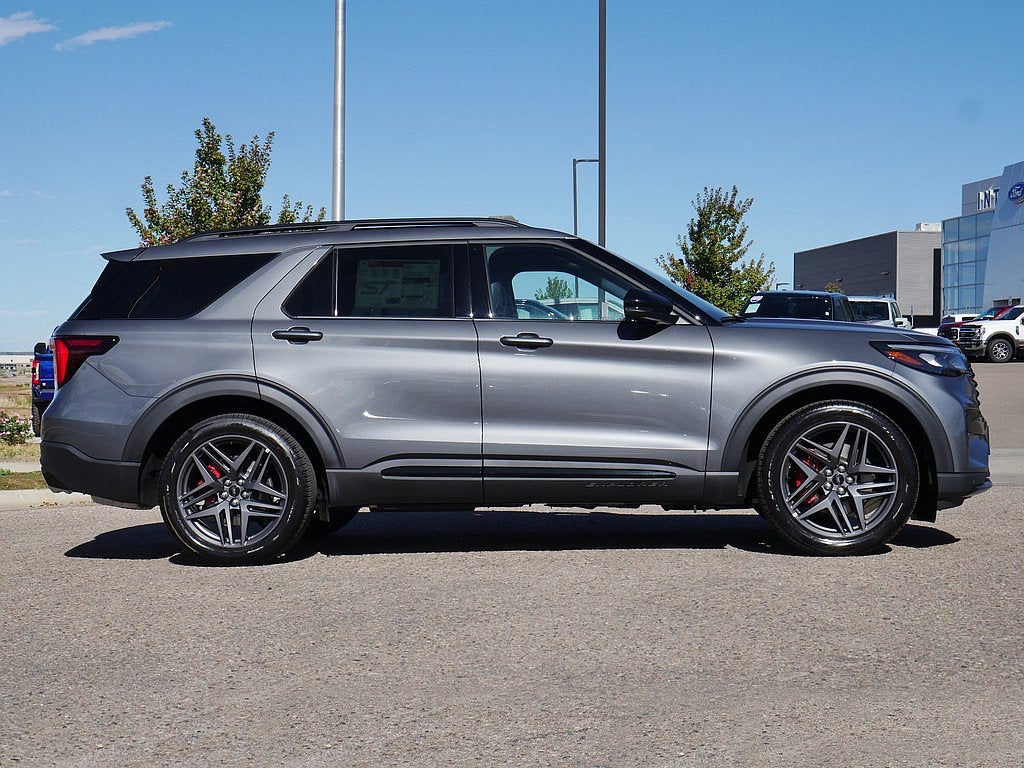 2026 Ford Explorer ST 4WD
