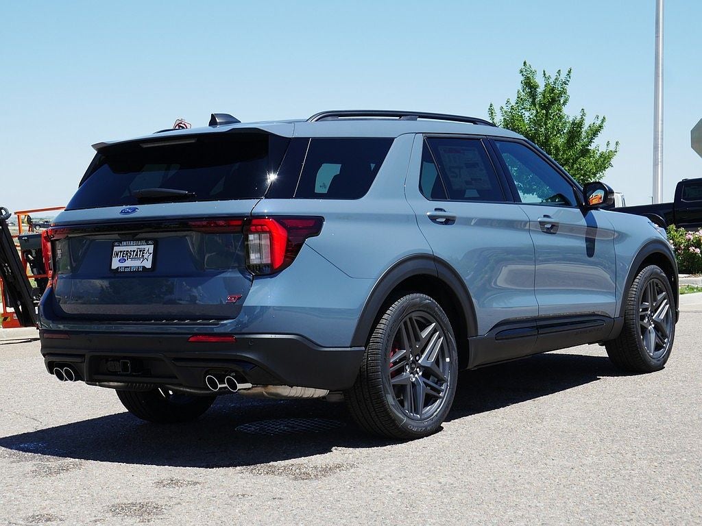 2026 Ford Explorer ST 4WD