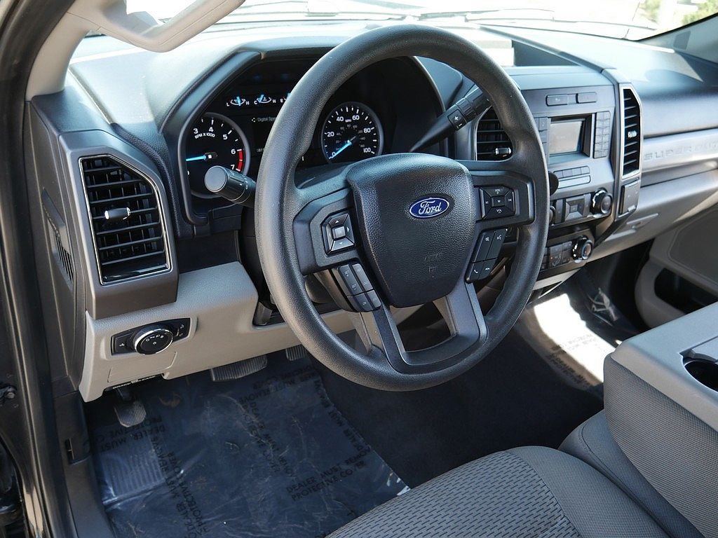 2019 Ford F-250SD XLT CREW 6.2