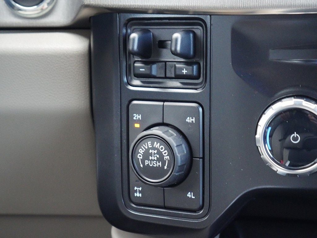 2026 Ford F-250SD Platinum CREW 4WD