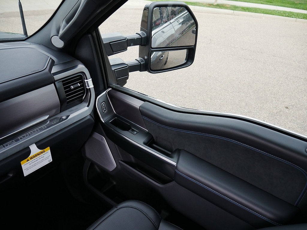 2027 Ford F-350SD Platinum CREW 4WD