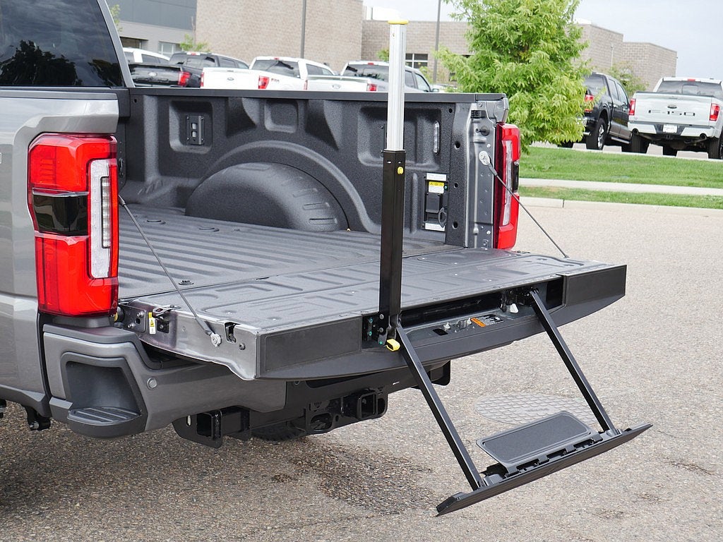 2027 Ford F-350SD Platinum CREW 4WD