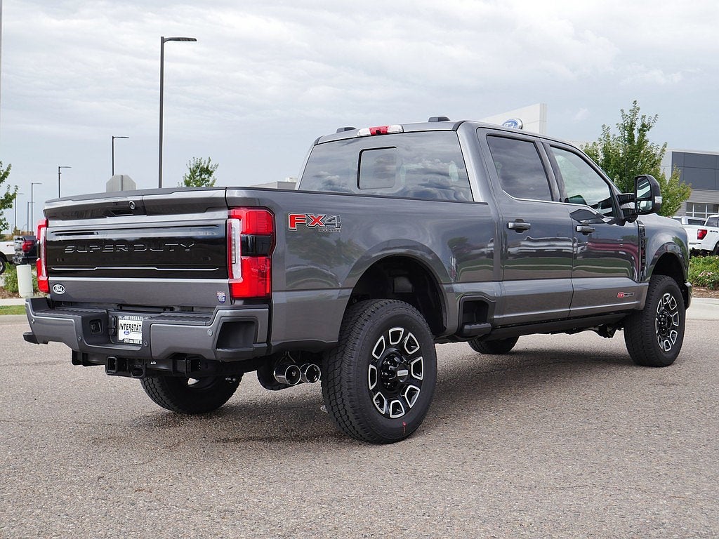 2027 Ford F-350SD Platinum CREW 4WD