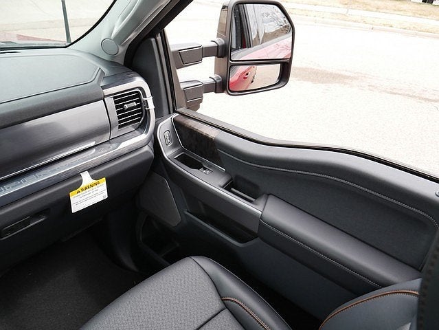 2025 Ford F-350SD Lariat CREW 4WD