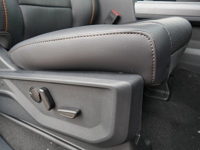 2025 Ford F-350SD Lariat CREW 4WD