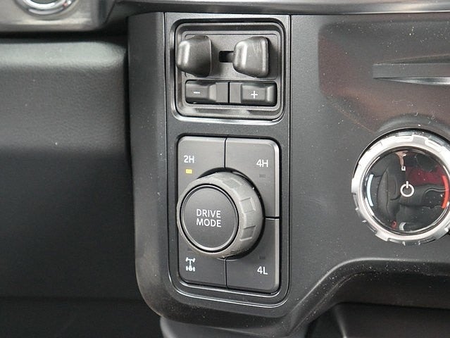 2025 Ford F-350SD Lariat CREW 4WD