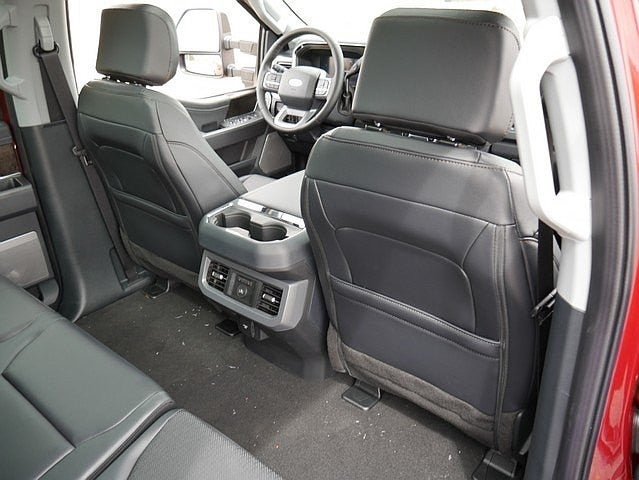 2025 Ford F-350SD Lariat CREW 4WD