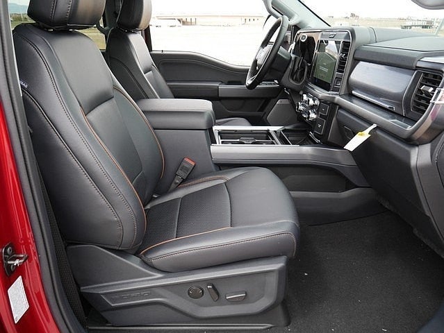 2025 Ford F-350SD Lariat CREW 4WD