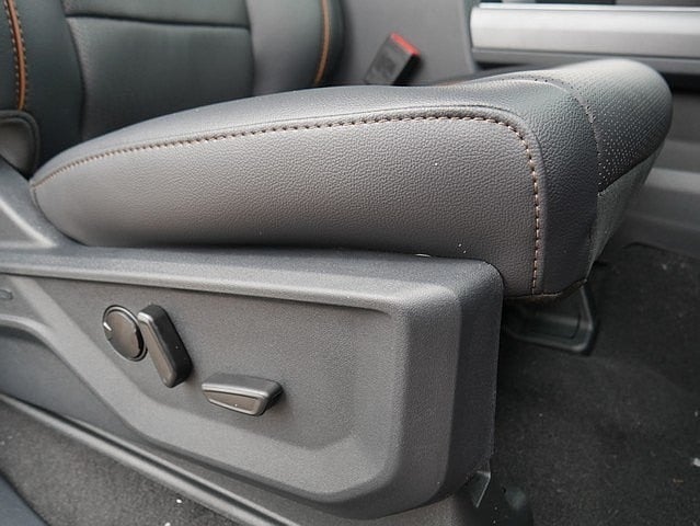 2025 Ford F-350SD Lariat CREW 4WD