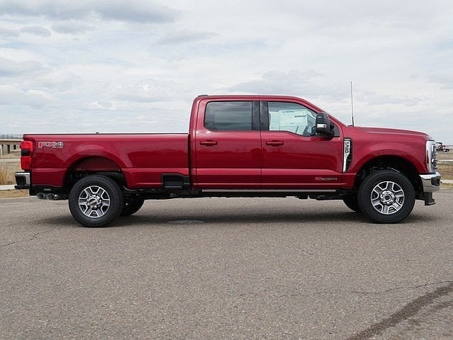 2025 Ford F-350SD Lariat CREW 4WD