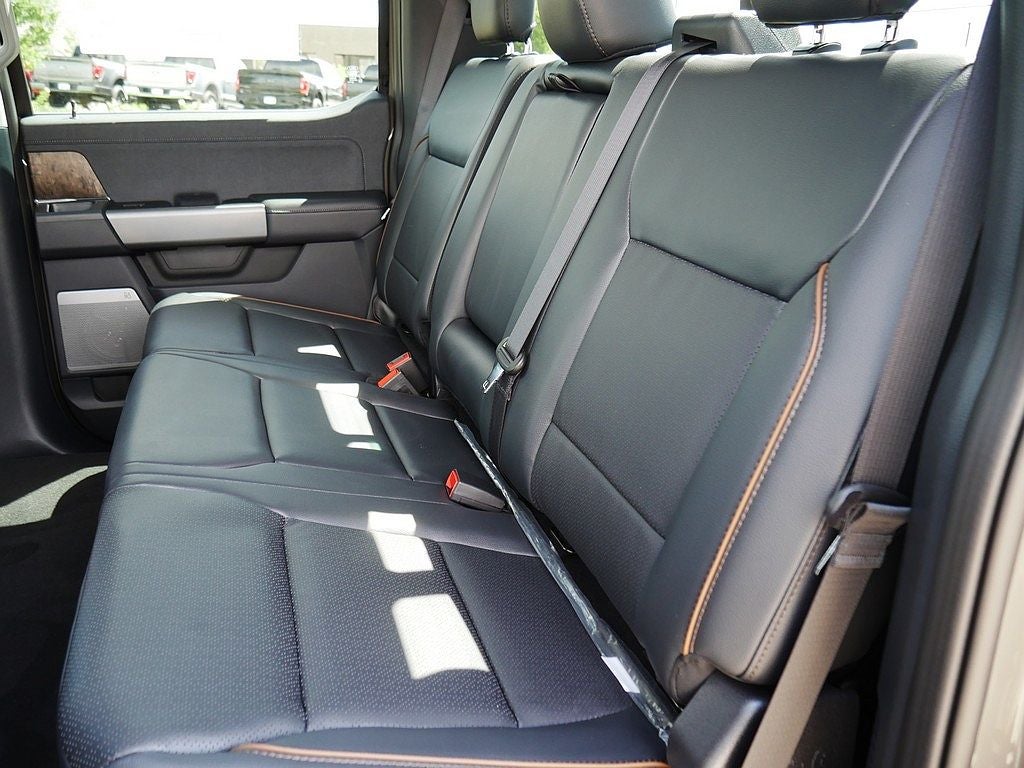 2026 Ford F-350SD Lariat CREW 4WD