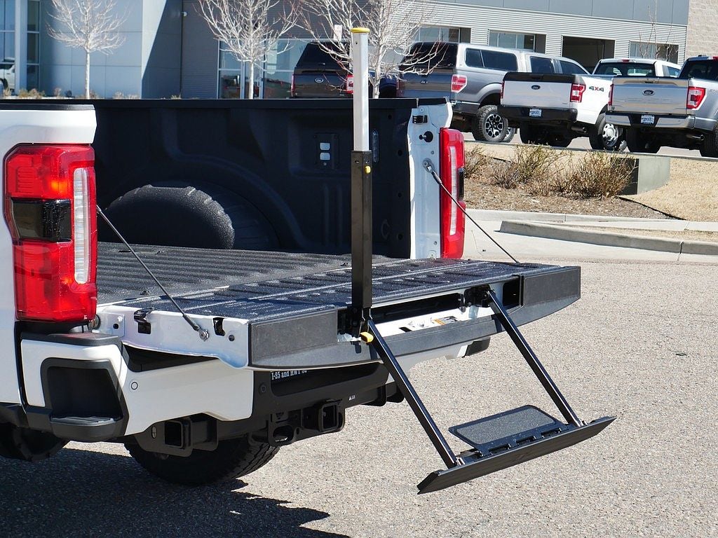 2026 Ford F-350SD Lariat CREW 4WD