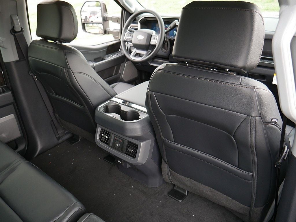2026 Ford F-350SD Lariat CREW 4WD
