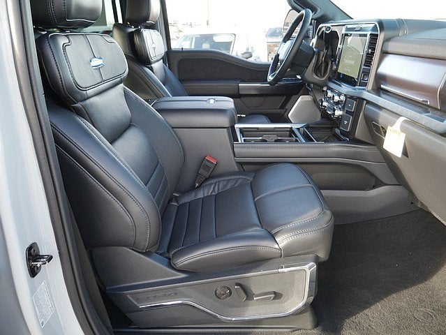 2026 Ford F-350SD Platinum CREW 4WD