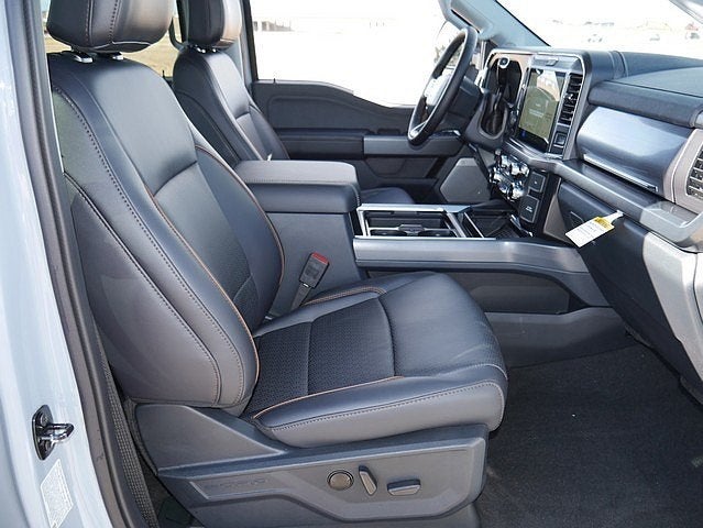 2025 Ford F-350SD Lariat CREW 4WD