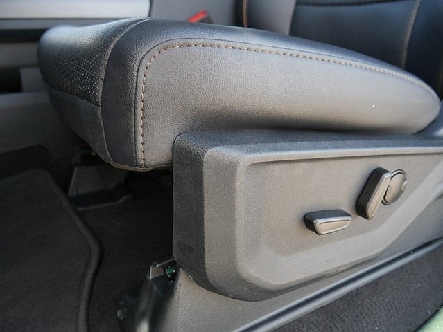 2025 Ford F-350SD Lariat CREW 4WD