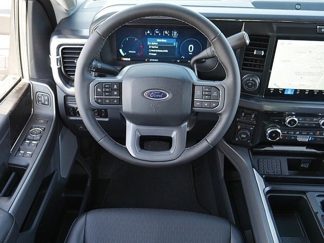 2025 Ford F-350SD Lariat CREW 4WD