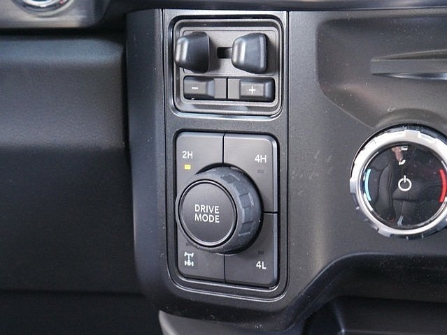 2025 Ford F-350SD Lariat CREW 4WD