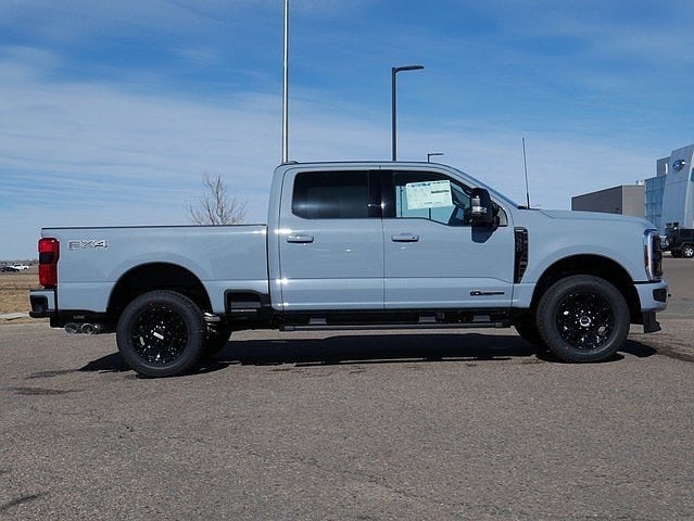 2025 Ford F-350SD Lariat CREW 4WD