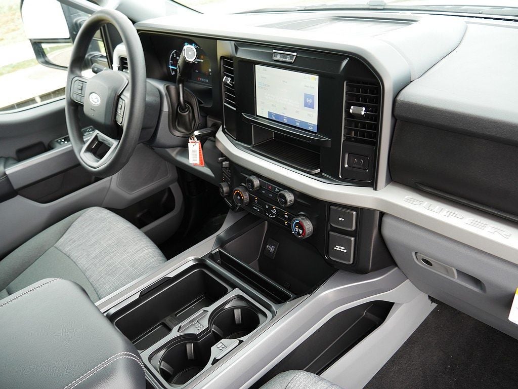 2026 Ford F-350SD XLT CREW 4WD