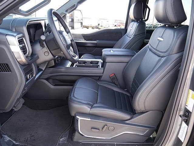 2025 Ford F-350SD Platinum CREW 4WD