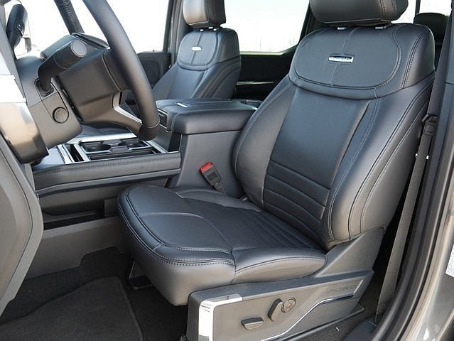 2025 Ford F-350SD Platinum CREW 4WD