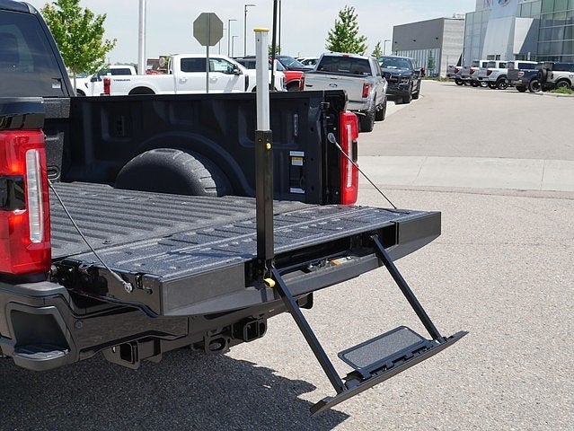 2025 Ford F-350SD Lariat CREW 4WD