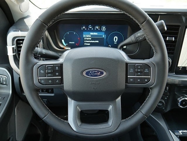 2025 Ford F-350SD Lariat CREW 4WD