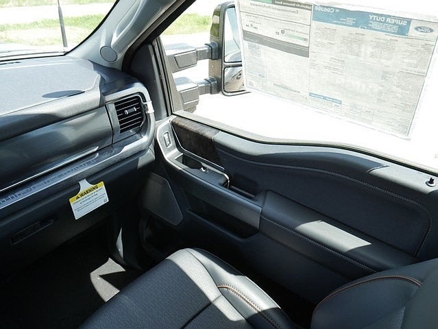 2025 Ford F-350SD Lariat CREW 4WD