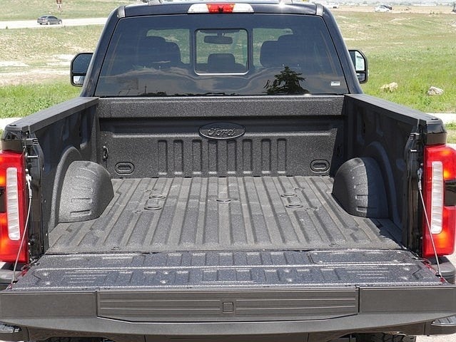 2025 Ford F-350SD Lariat CREW 4WD