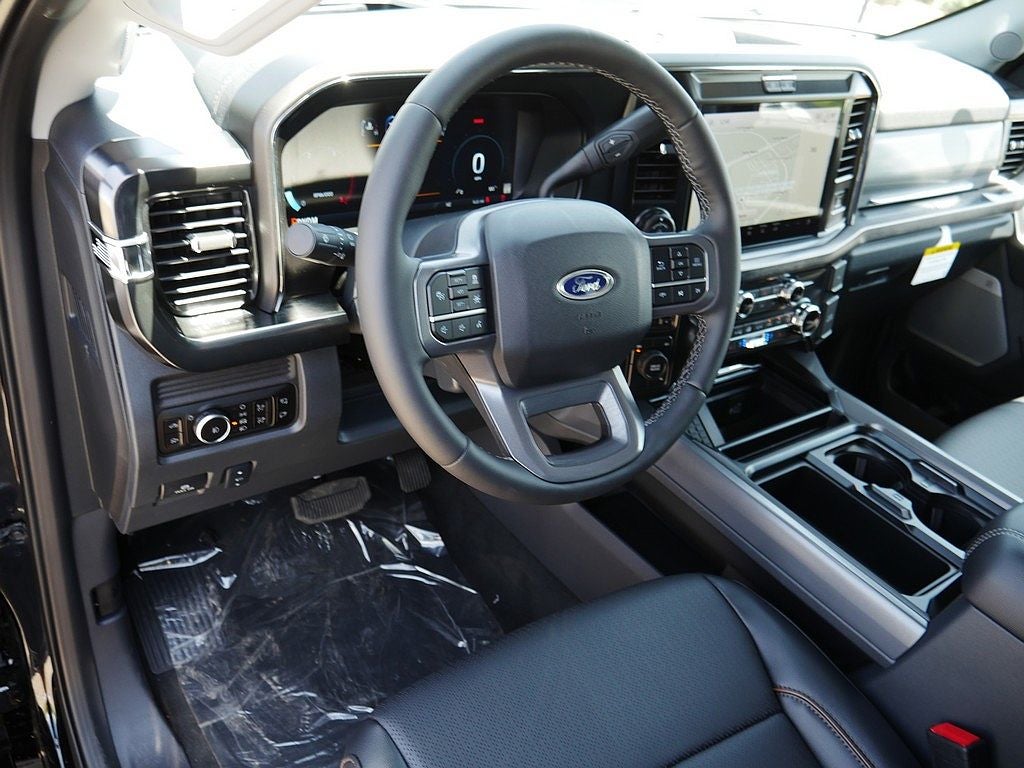 2026 Ford F-350SD Lariat DRW 4WD