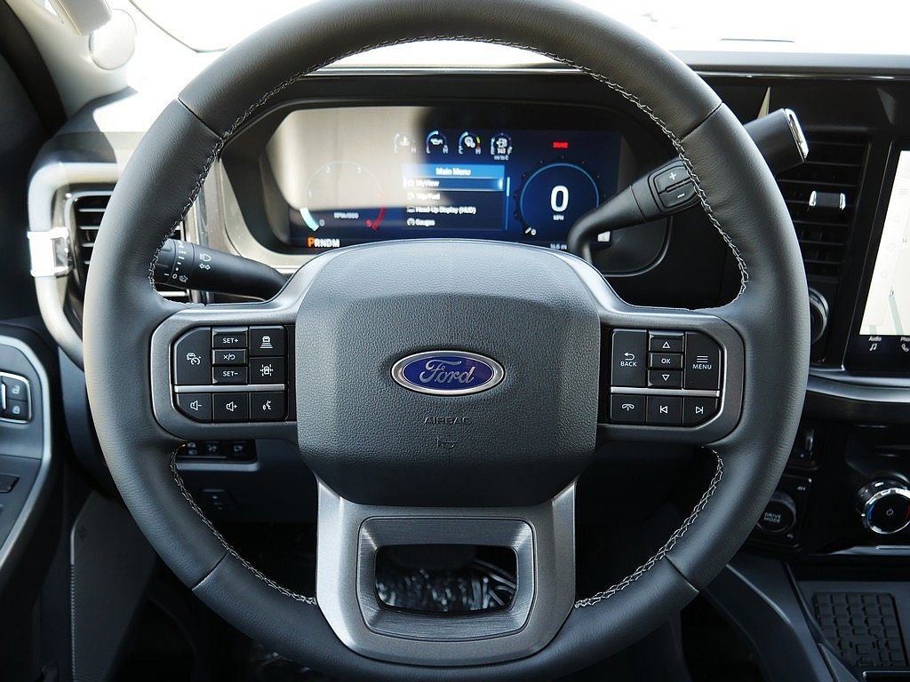 2026 Ford F-350SD Lariat DRW 4WD