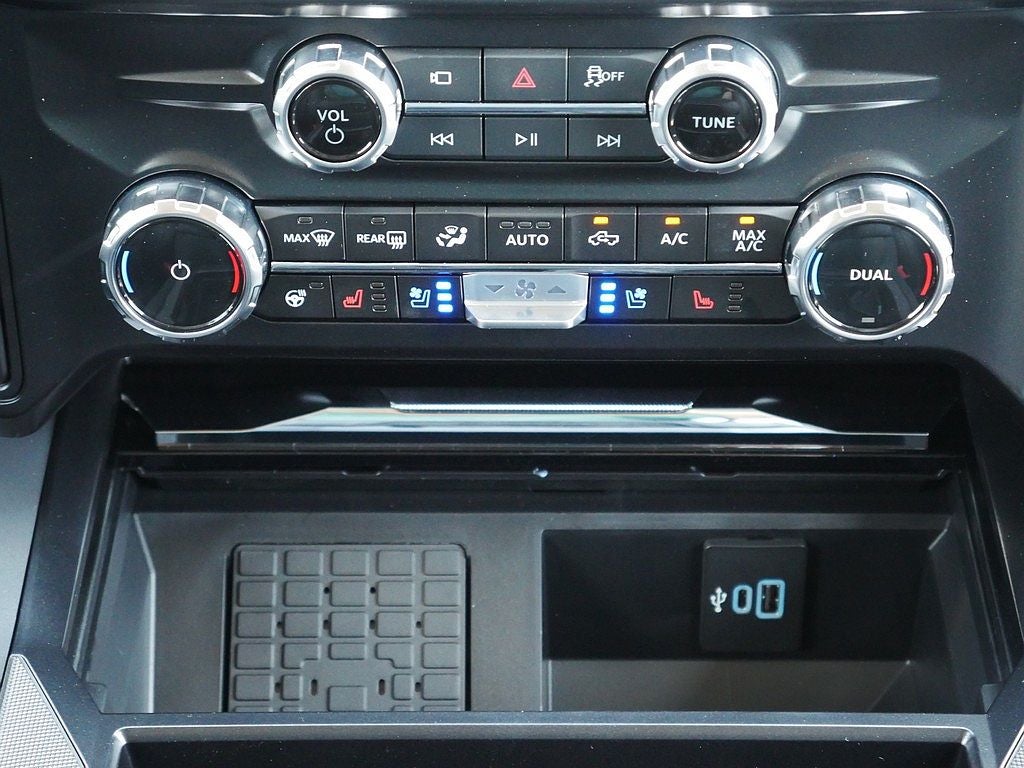 2026 Ford F-350SD Lariat DRW 4WD