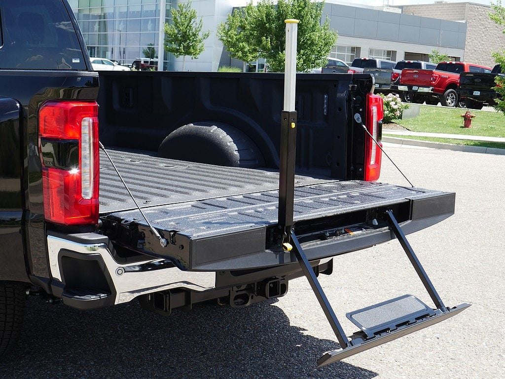 2026 Ford F-350SD Lariat DRW 4WD