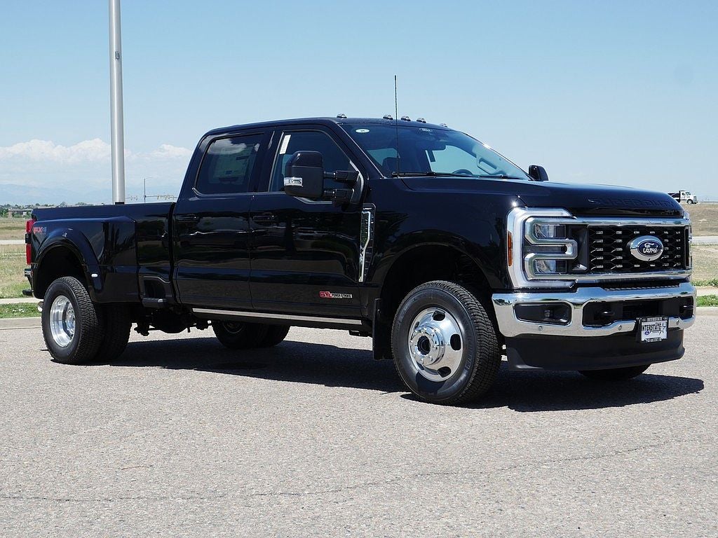 2026 Ford F-350SD Lariat DRW 4WD